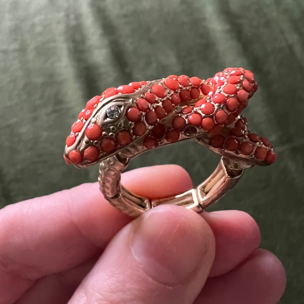 🐍Unique expandable bejeweled coral snake ring